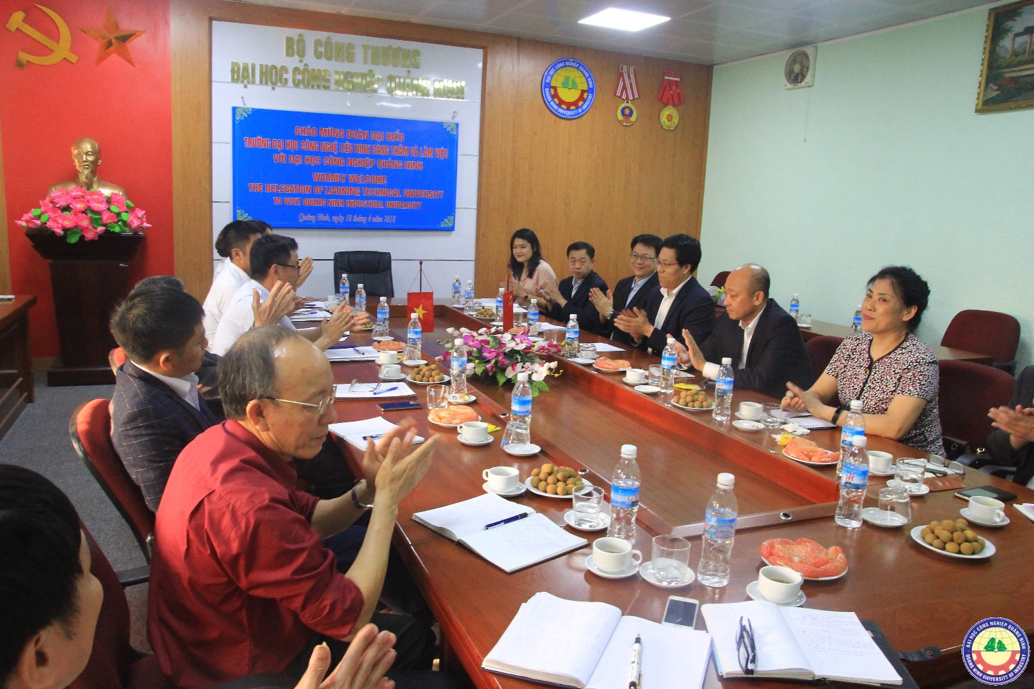 Đoàn đại biểu Đại học Công nghệ Liêu Ninh Trung Quốc sang thăm và làm việc với trường ta