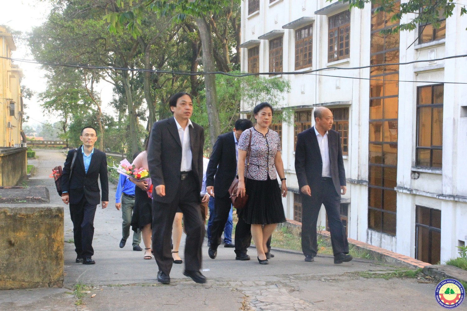Đoàn đại biểu Đại học Công nghệ Liêu Ninh Trung Quốc sang thăm và làm việc với trường ta