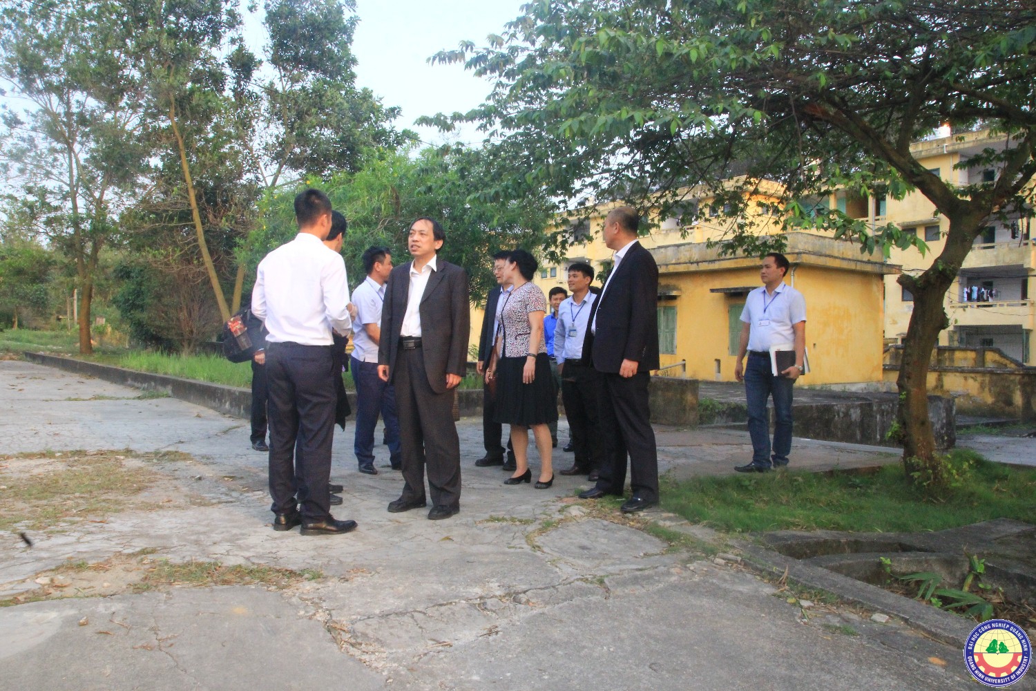 Đoàn đại biểu Đại học Công nghệ Liêu Ninh Trung Quốc sang thăm và làm việc với trường ta
