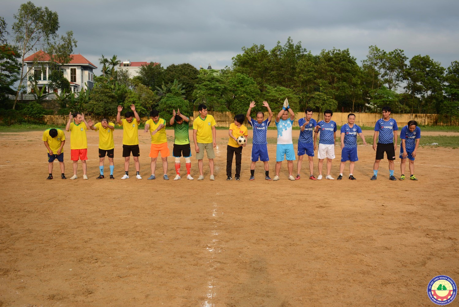 Giải bóng đá cán bộ , công chức, viên chức chào mừng 128 năm ngày sinh chủ tịch Hồ Chí Minh (19/5/1890- 19/5/2018