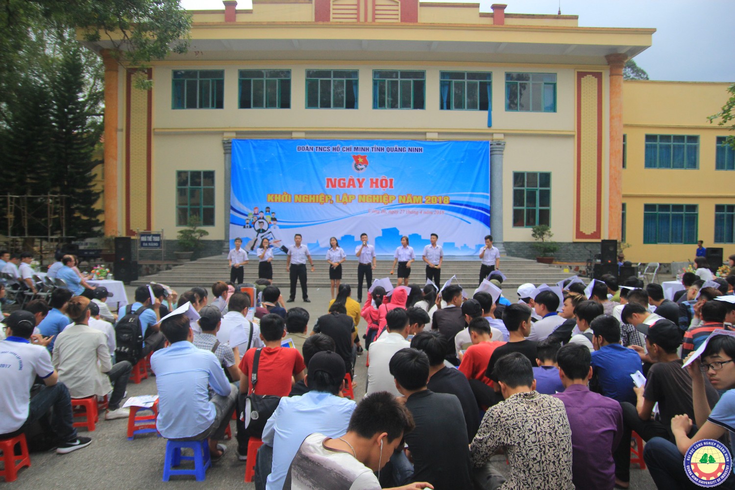 Sinh viên trường tham gia ngày Hội Khởi nghiệp, lập nghiệp 2018