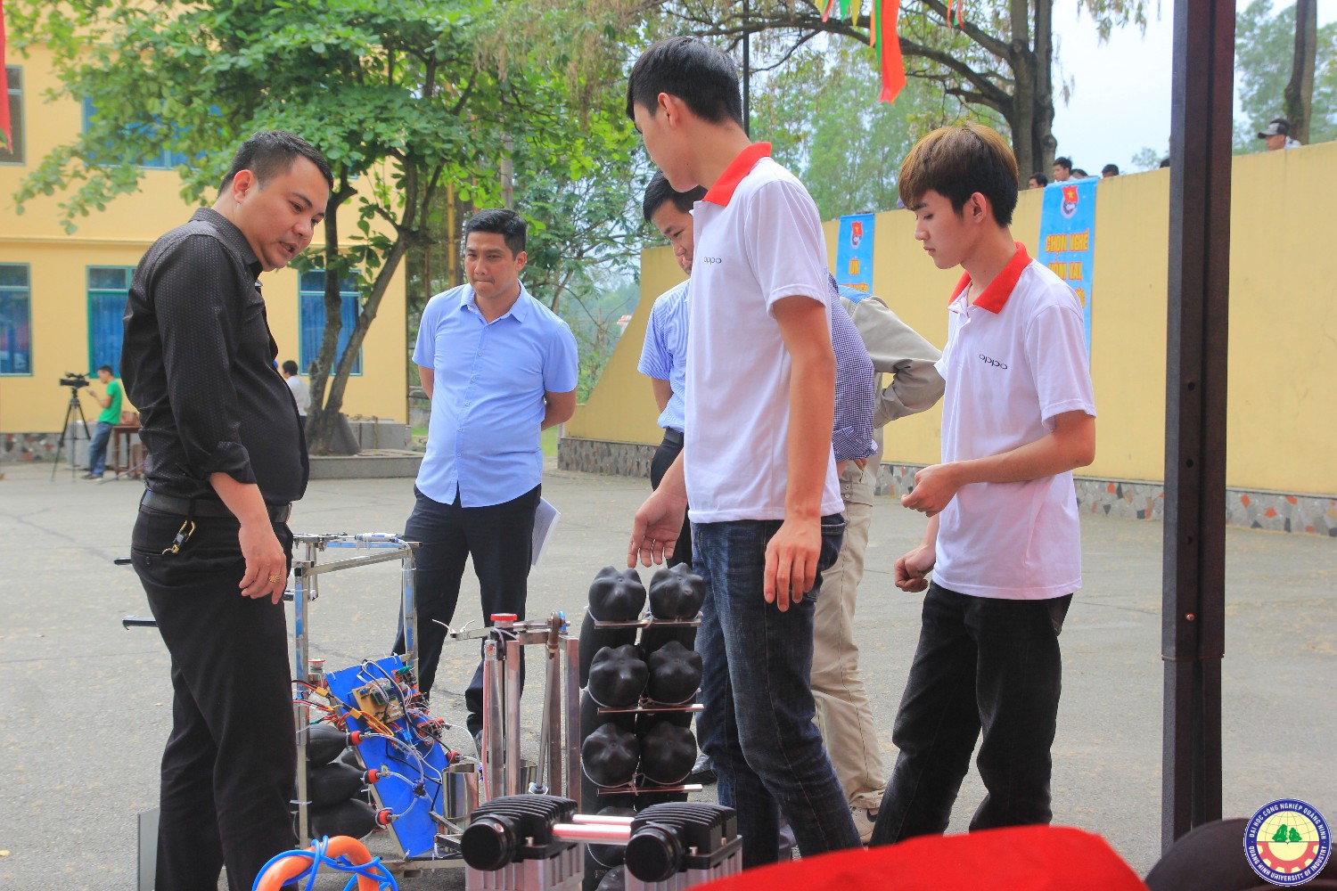 Sinh viên trường tham gia ngày Hội Khởi nghiệp, lập nghiệp 2018