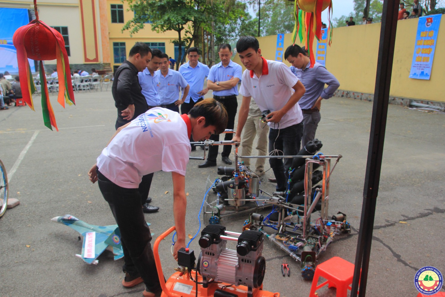 Sinh viên trường tham gia ngày Hội Khởi nghiệp, lập nghiệp 2018