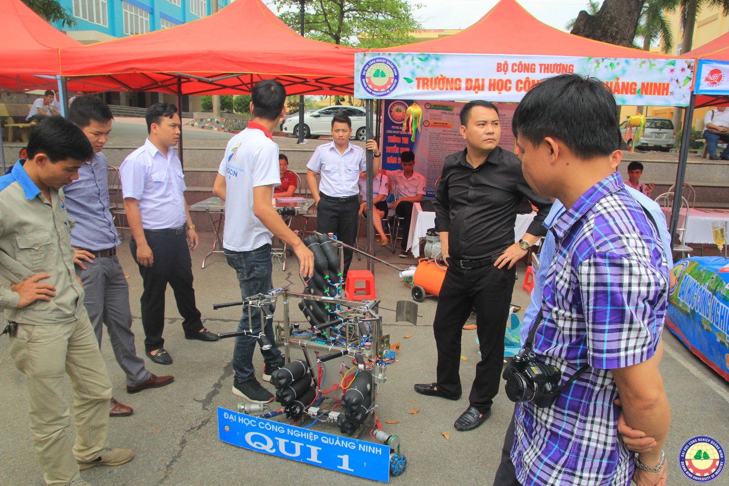 Sinh viên trường tham gia ngày Hội Khởi nghiệp, lập nghiệp 2018