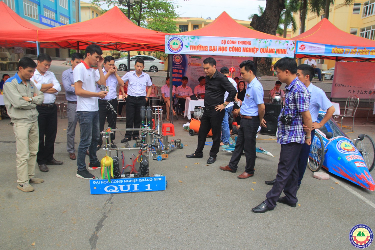 Sinh viên trường tham gia ngày Hội Khởi nghiệp, lập nghiệp 2018