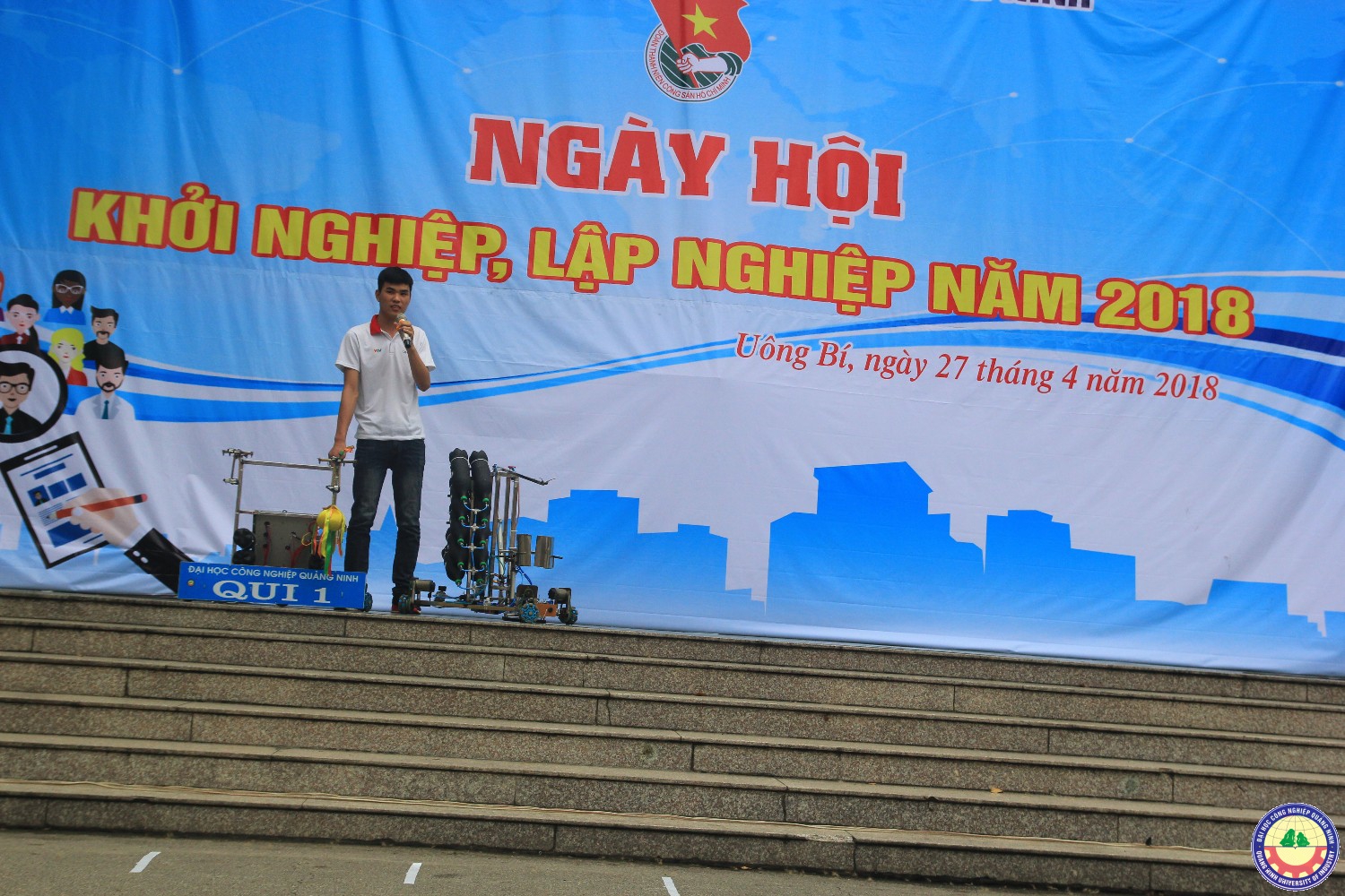 Sinh viên trường tham gia ngày Hội Khởi nghiệp, lập nghiệp 2018