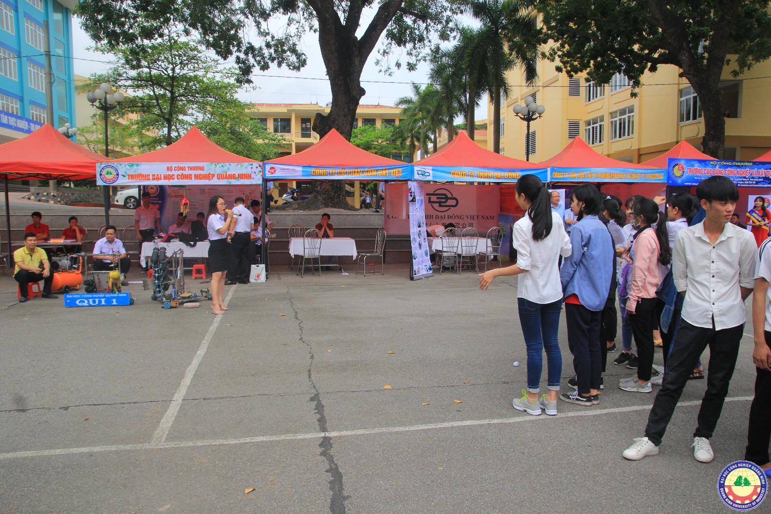 Sinh viên trường tham gia ngày Hội Khởi nghiệp, lập nghiệp 2018