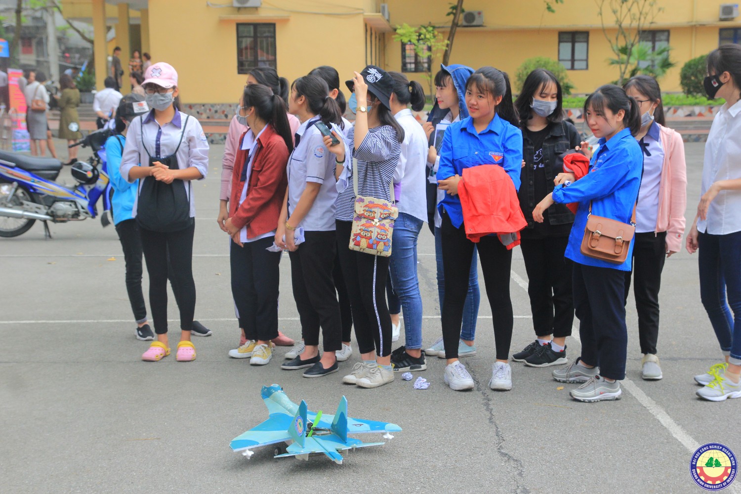 Sinh viên trường tham gia ngày Hội Khởi nghiệp, lập nghiệp 2018