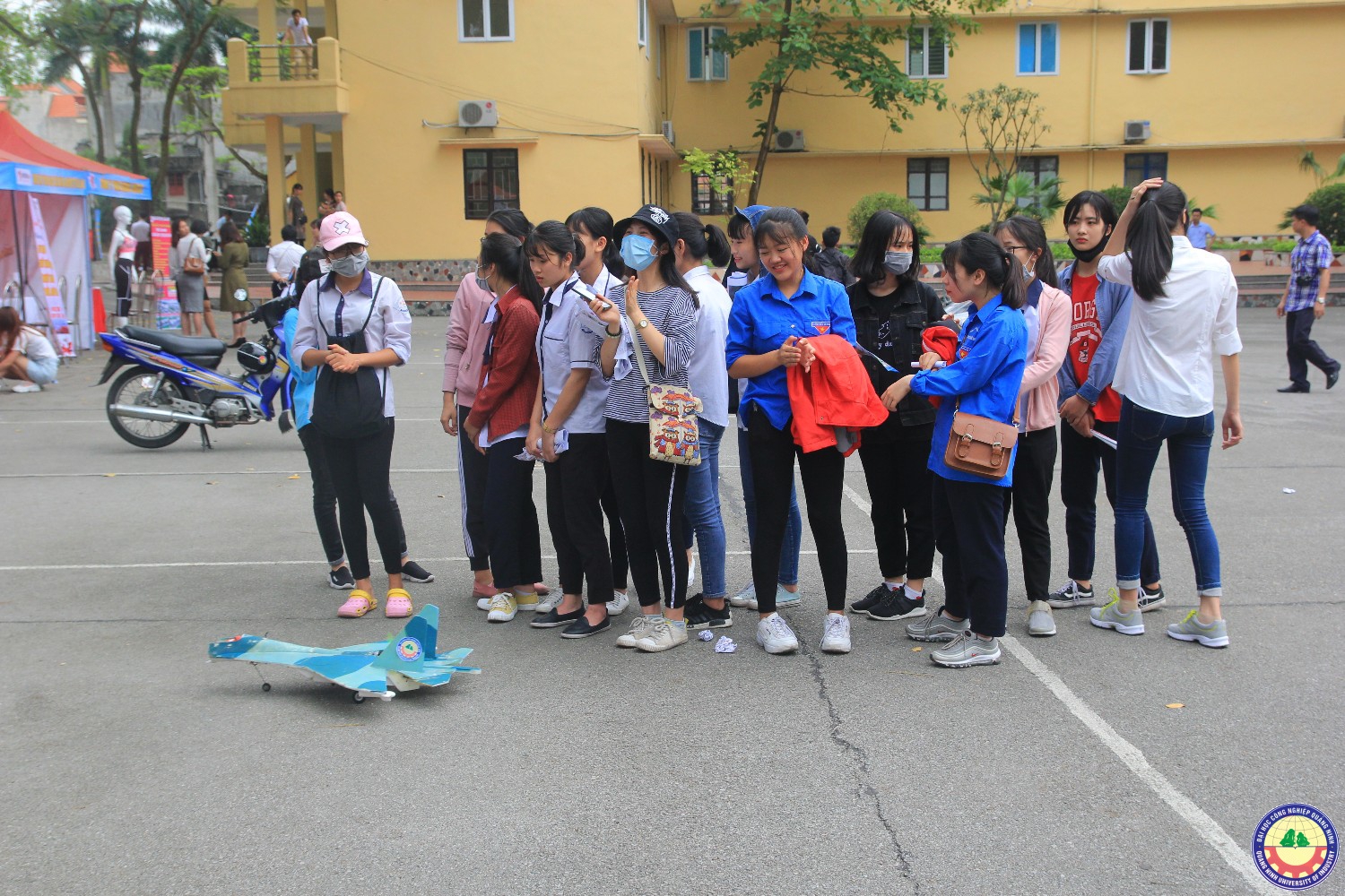 Sinh viên trường tham gia ngày Hội Khởi nghiệp, lập nghiệp 2018