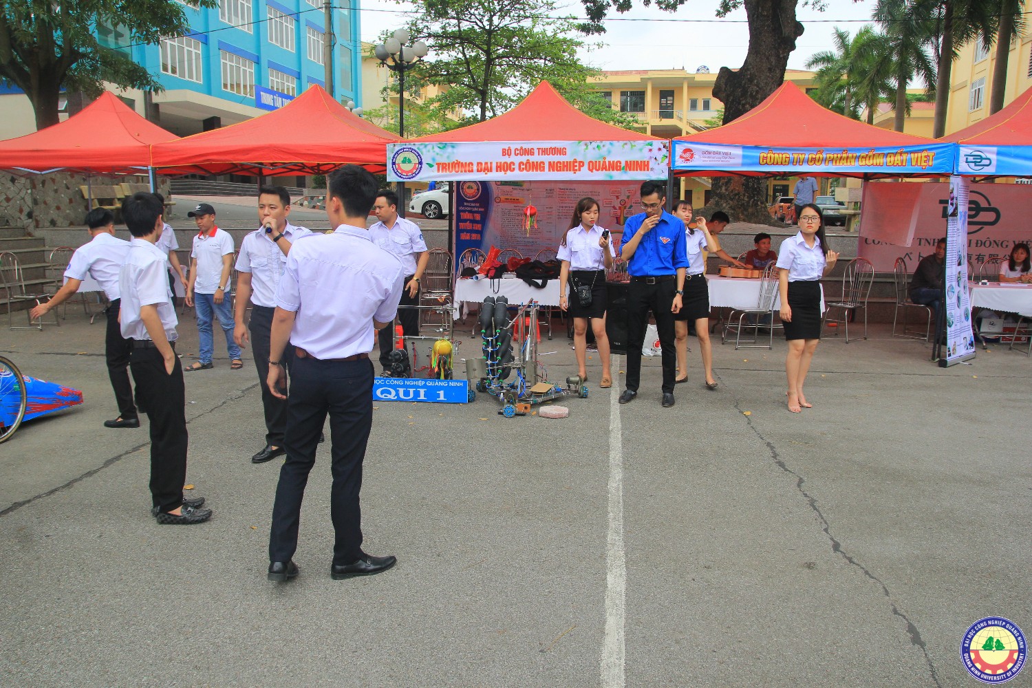 Sinh viên trường tham gia ngày Hội Khởi nghiệp, lập nghiệp 2018