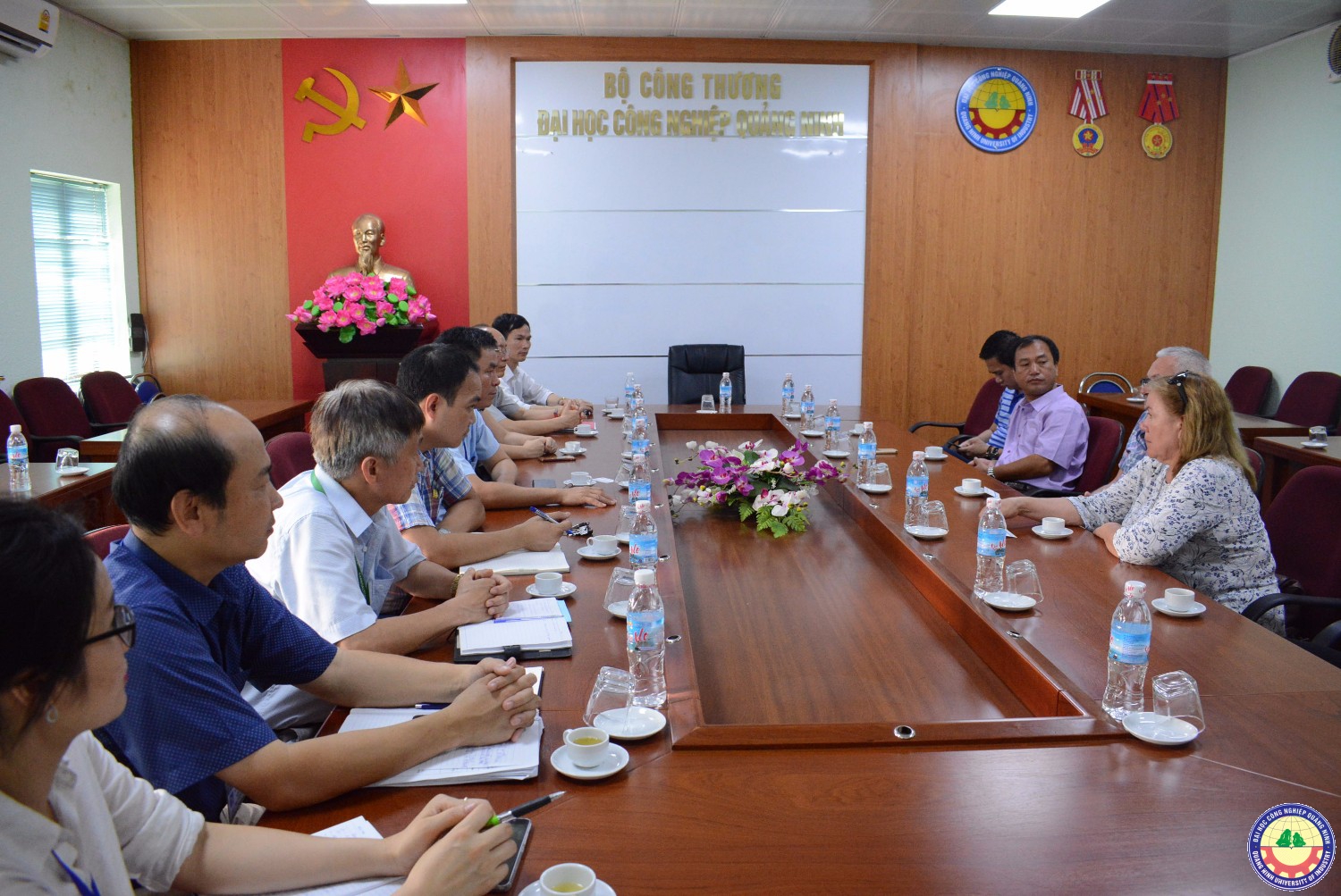 Trường Đại học Công nghiệp Quảng Ninh làm việc với đoàn đại biểu nước Nga