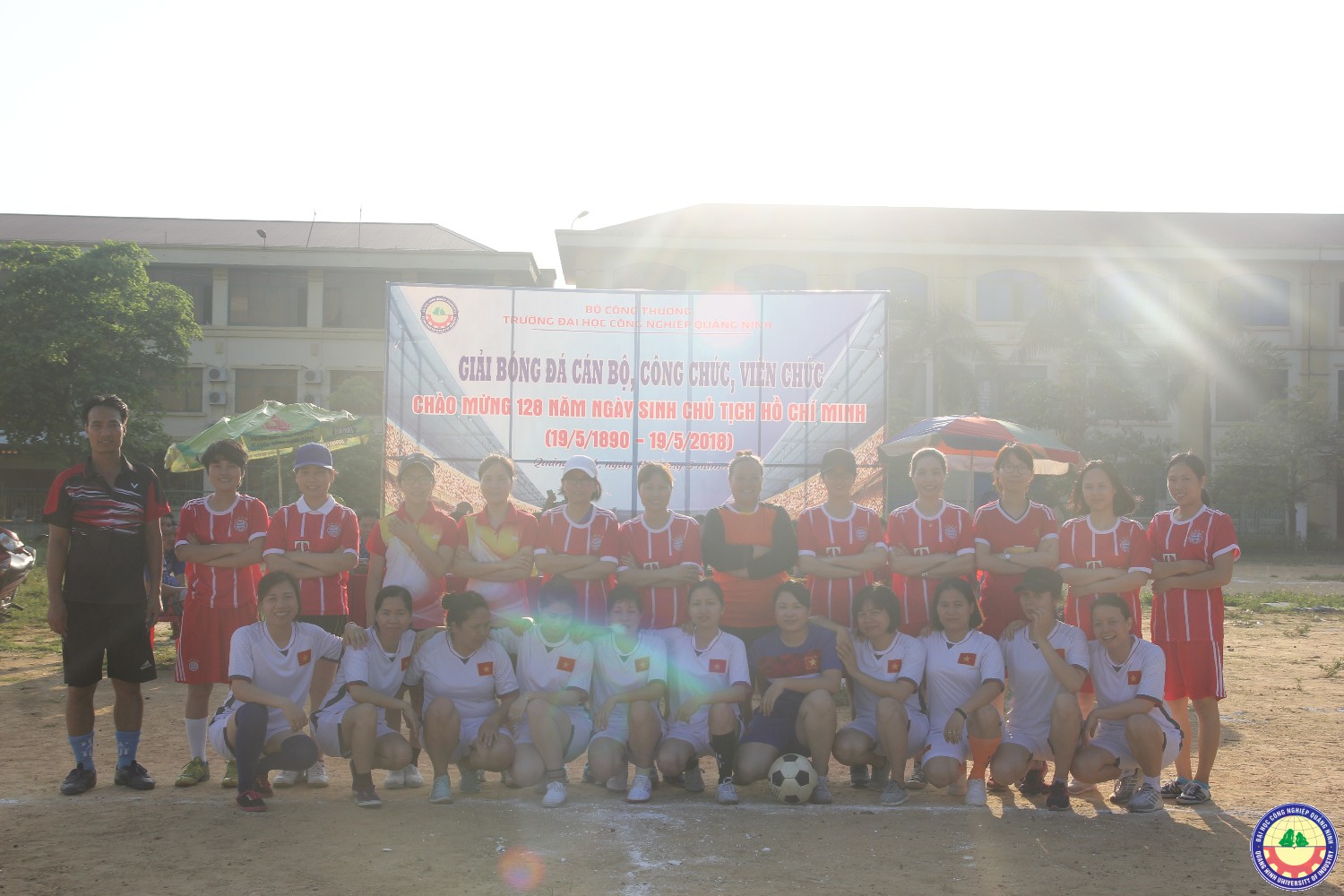 Chung kết giải bóng đá cán bộ CCVC trường chào mừng sinh nhật Bác 19/5