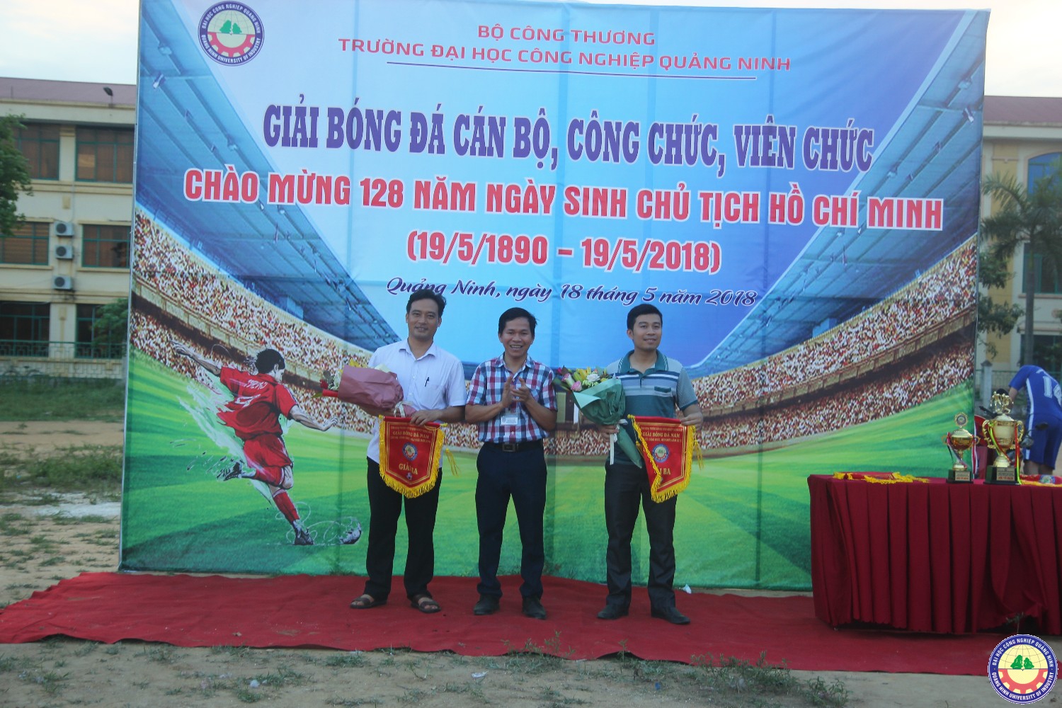 Chung kết giải bóng đá cán bộ CCVC trường chào mừng sinh nhật Bác 19/5