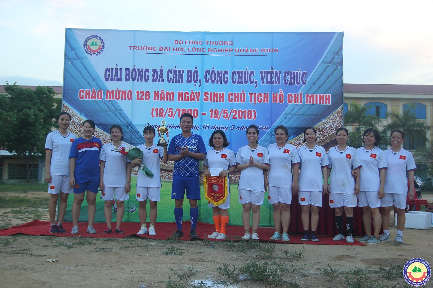 Chung kết giải bóng đá cán bộ CCVC trường chào mừng sinh nhật Bác 19/5