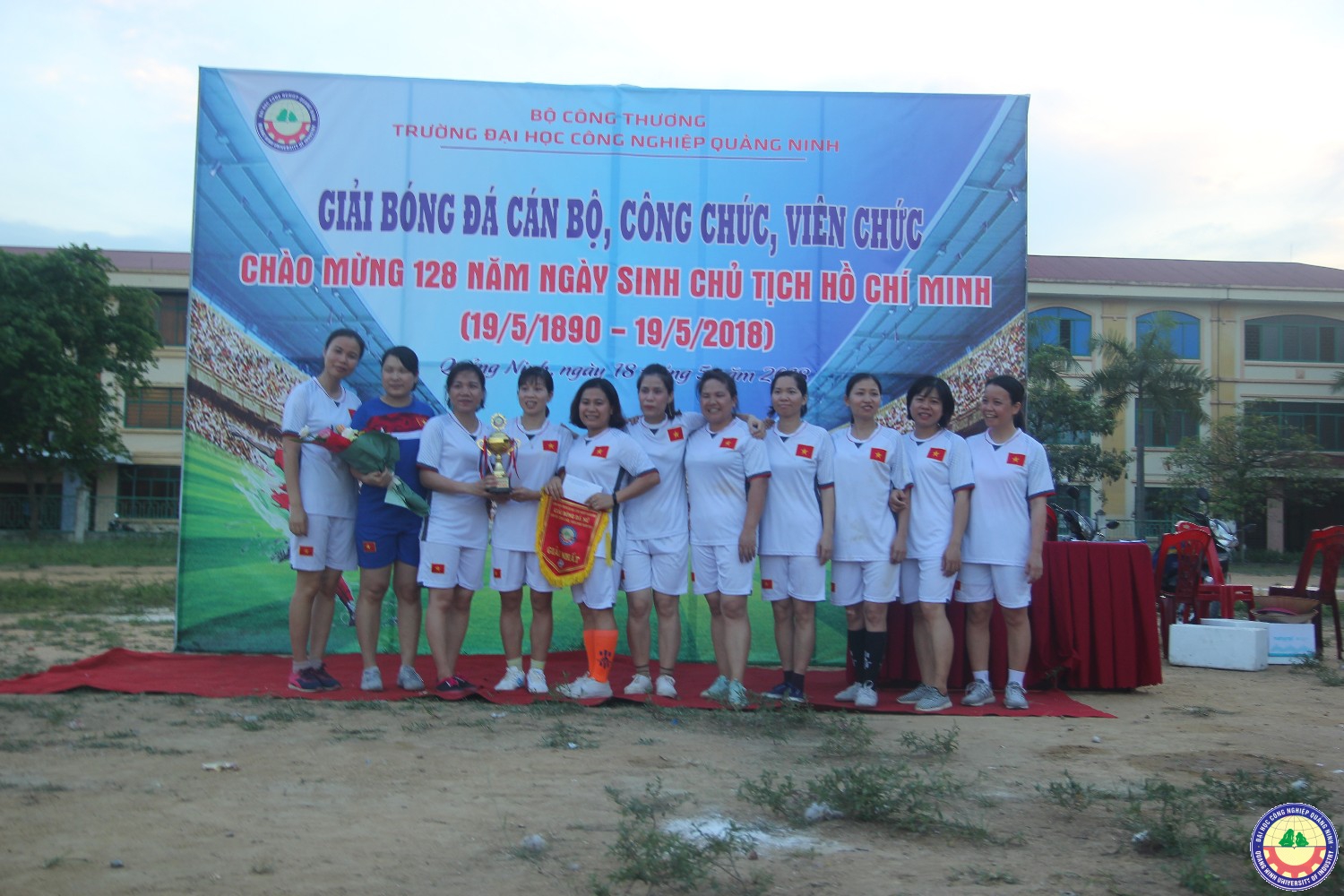 Chung kết giải bóng đá cán bộ CCVC trường chào mừng sinh nhật Bác 19/5