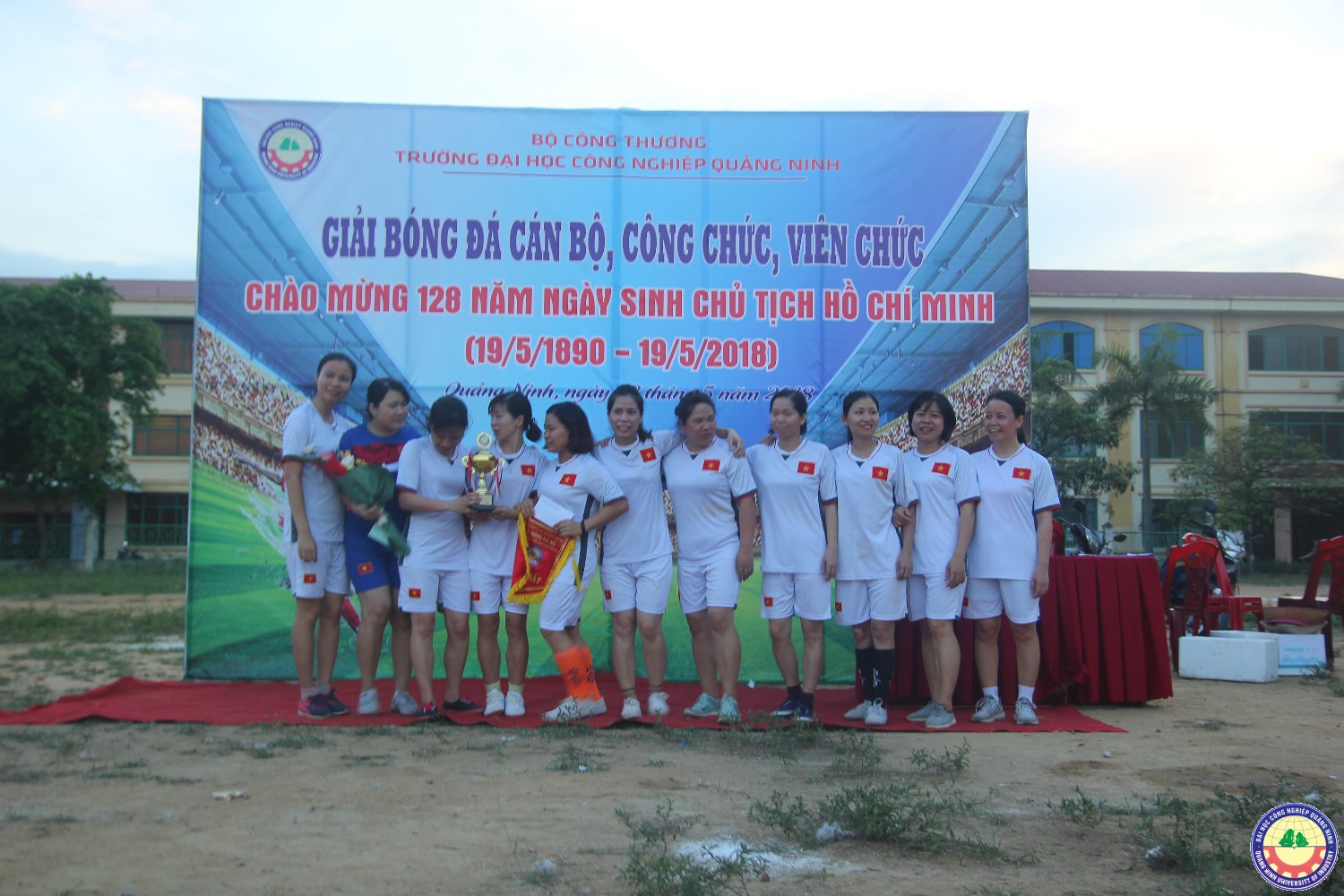 Chung kết giải bóng đá cán bộ CCVC trường chào mừng sinh nhật Bác 19/5
