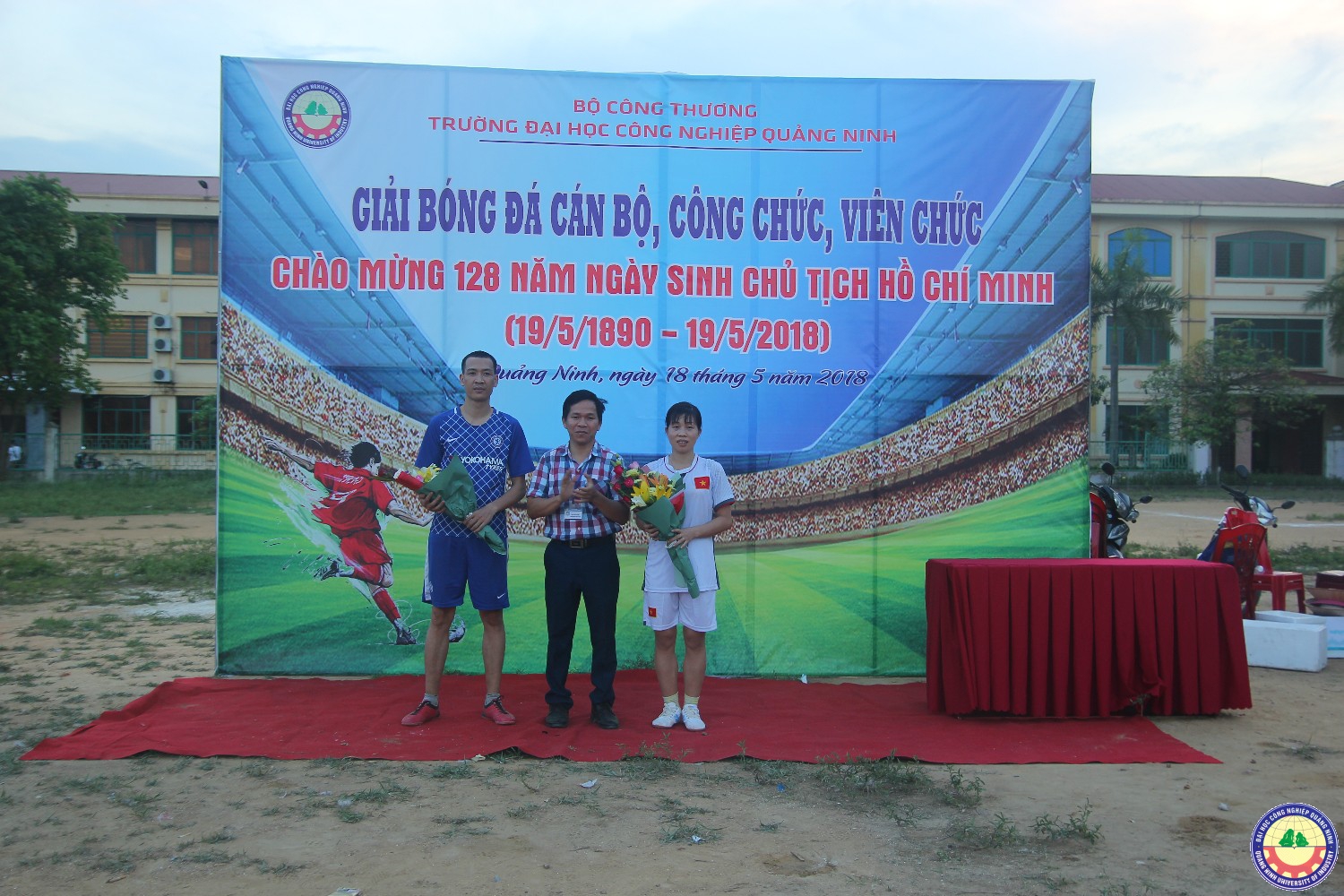 Chung kết giải bóng đá cán bộ CCVC trường chào mừng sinh nhật Bác 19/5