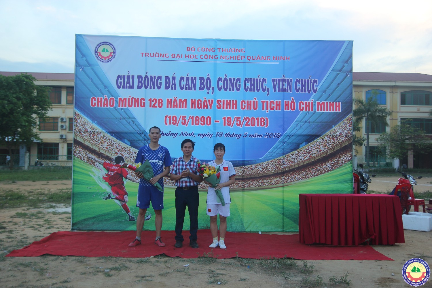 Chung kết giải bóng đá cán bộ CCVC trường chào mừng sinh nhật Bác 19/5
