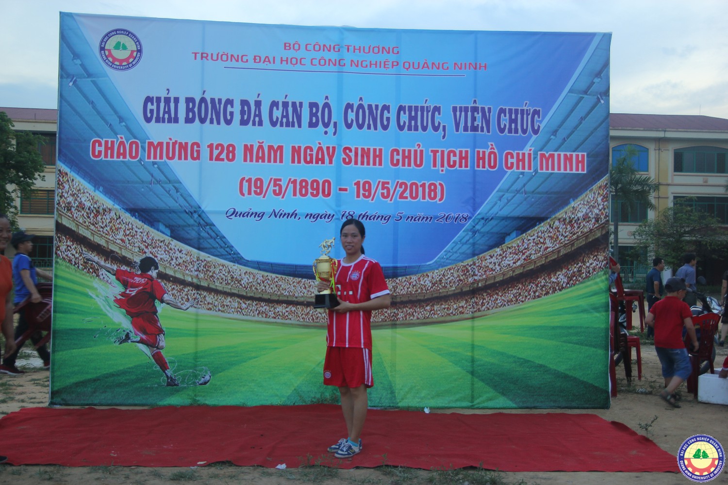 Chung kết giải bóng đá cán bộ CCVC trường chào mừng sinh nhật Bác 19/5