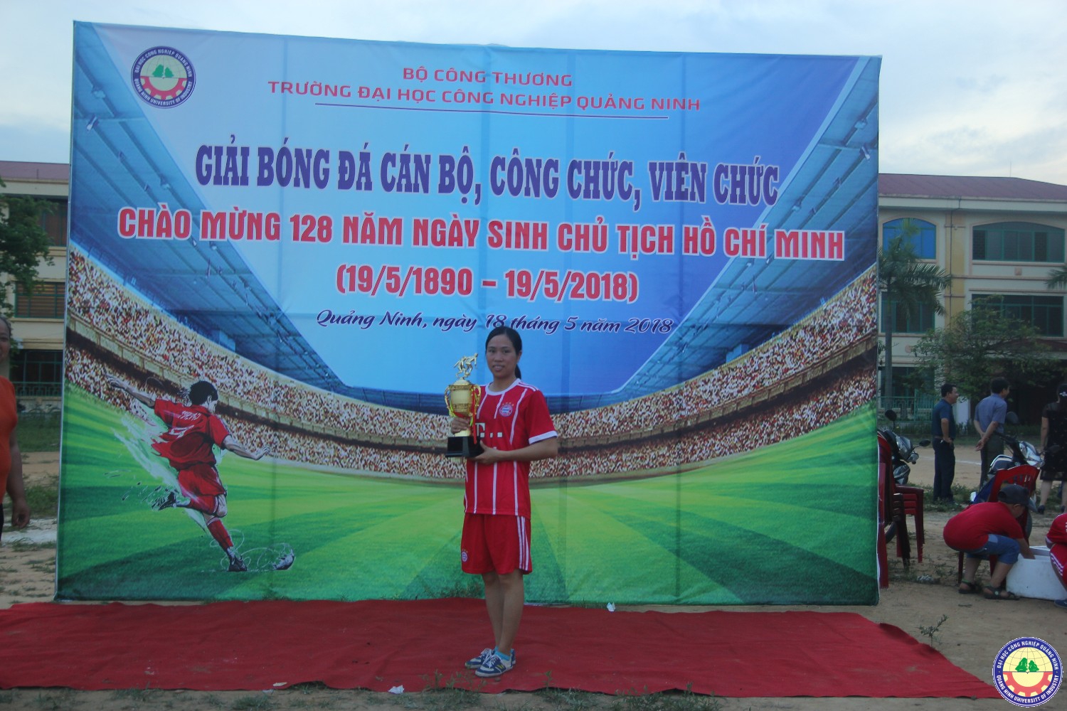 Chung kết giải bóng đá cán bộ CCVC trường chào mừng sinh nhật Bác 19/5