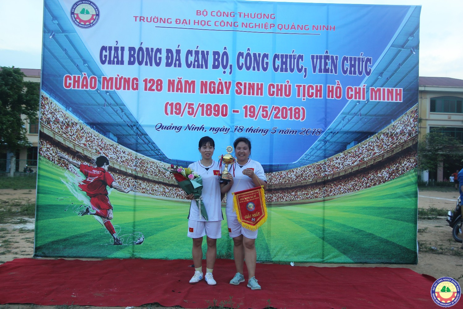 Chung kết giải bóng đá cán bộ CCVC trường chào mừng sinh nhật Bác 19/5