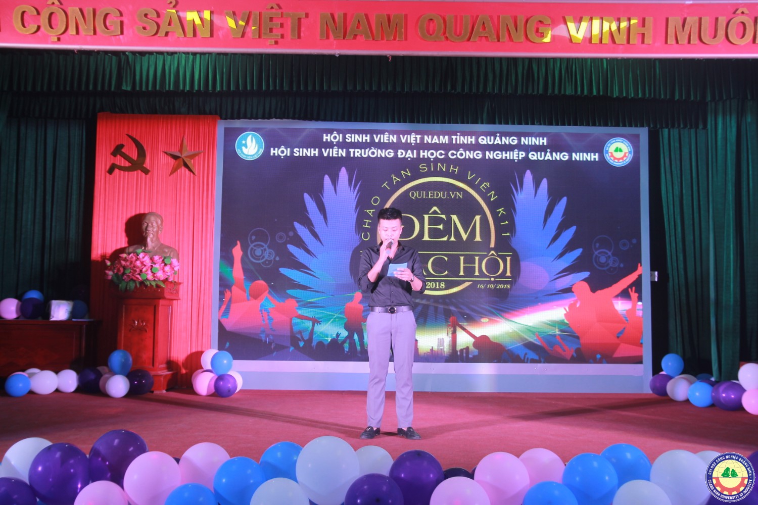 Đêm nhạc chào tân sinh viên K11