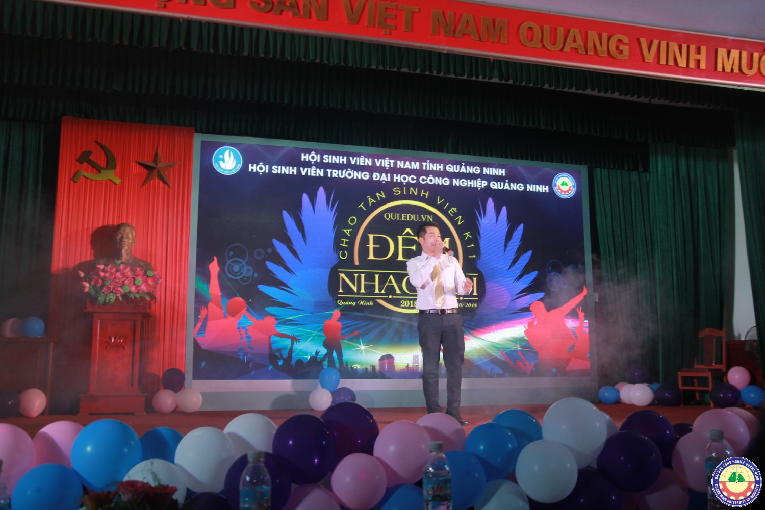 Đêm nhạc chào tân sinh viên K11