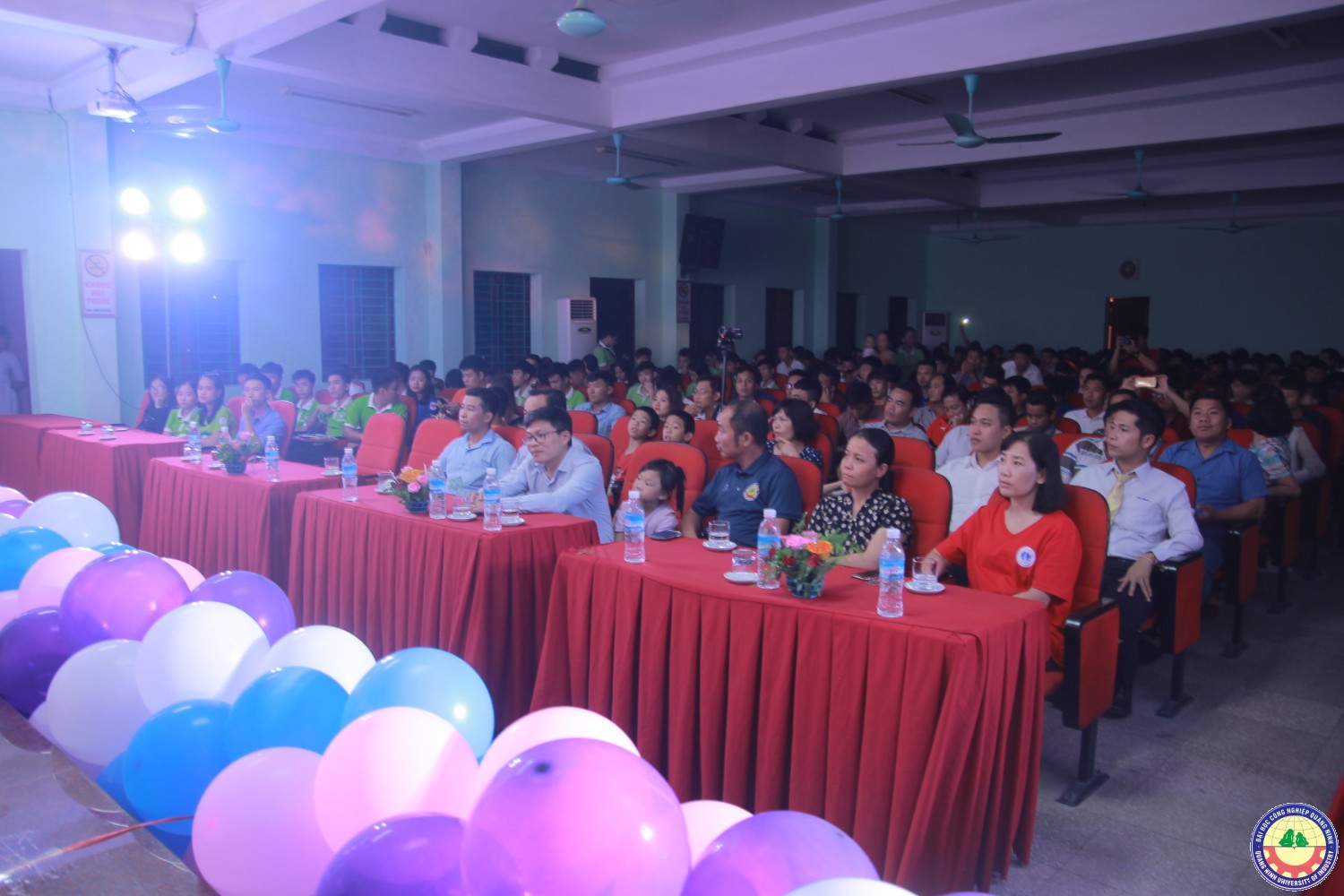 Đêm nhạc hội chào tân sinh viên K11