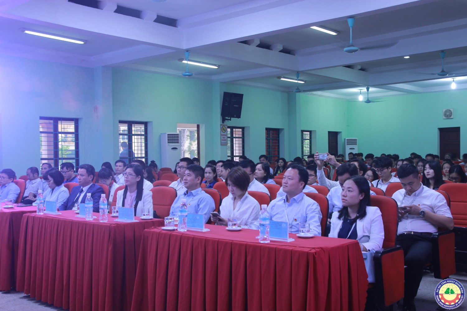 Giao lưu giữa thanh niên Quảng Tây (Trung Quốc) và trường ĐHCNQN