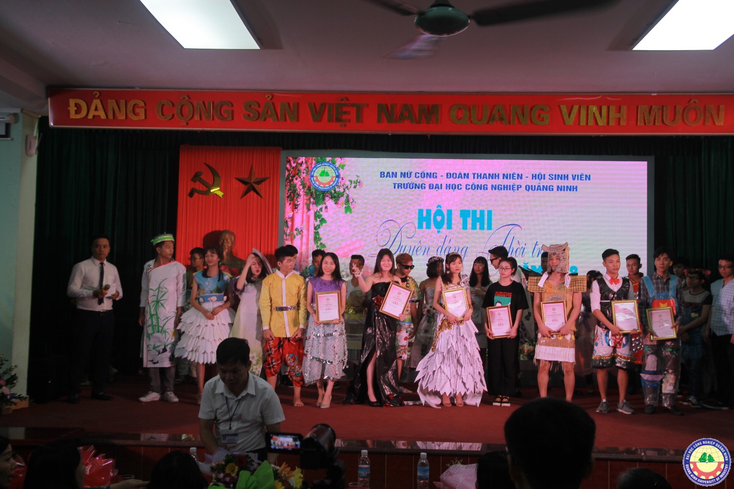 HỘI THI DUYÊN DÁNG THỜI TRANG TÁI CHẾ 2018
