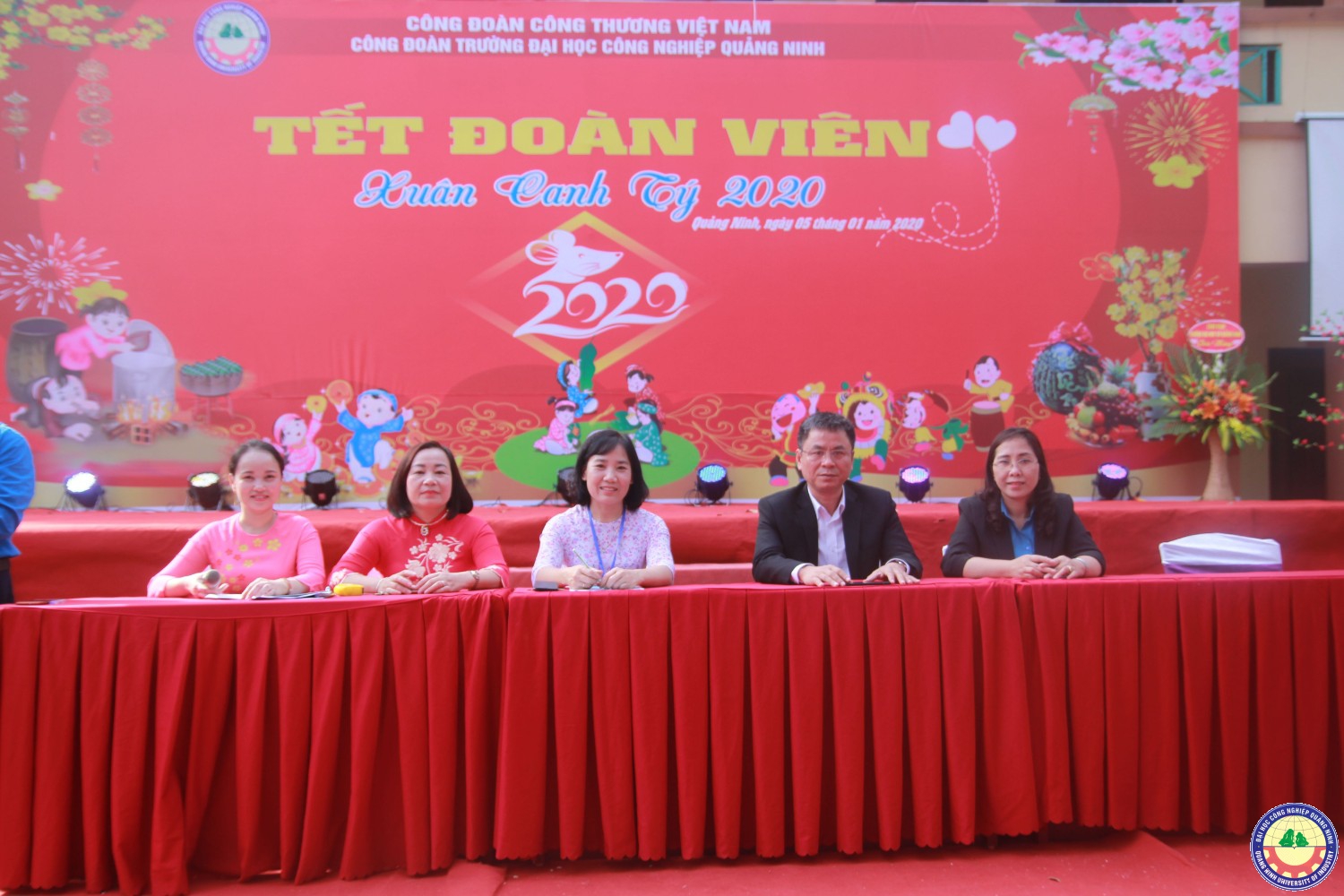 Tết đoàn viên 2020