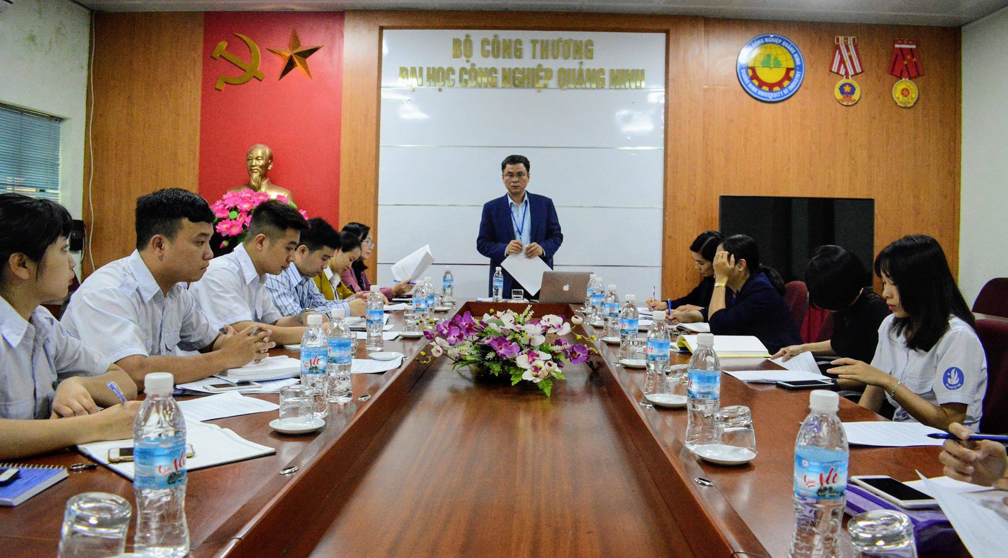 Ban Thường vụ Đảng uỷ làm việc với Ban chấp hành Đoàn thanh niên - Hội sinh viên trường