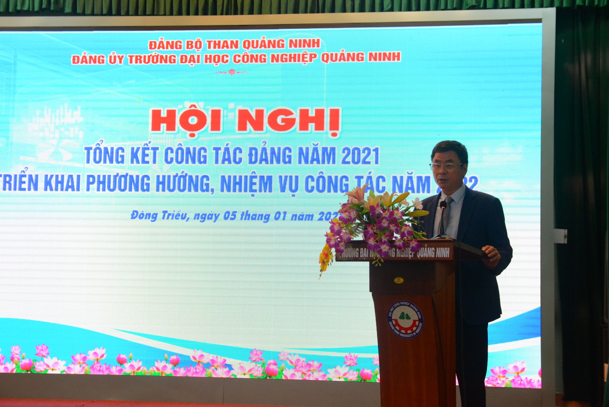 Đảng bộ trường Đại học Công nghiệp Quảng Ninh triển khai công tác Đảng năm 2022