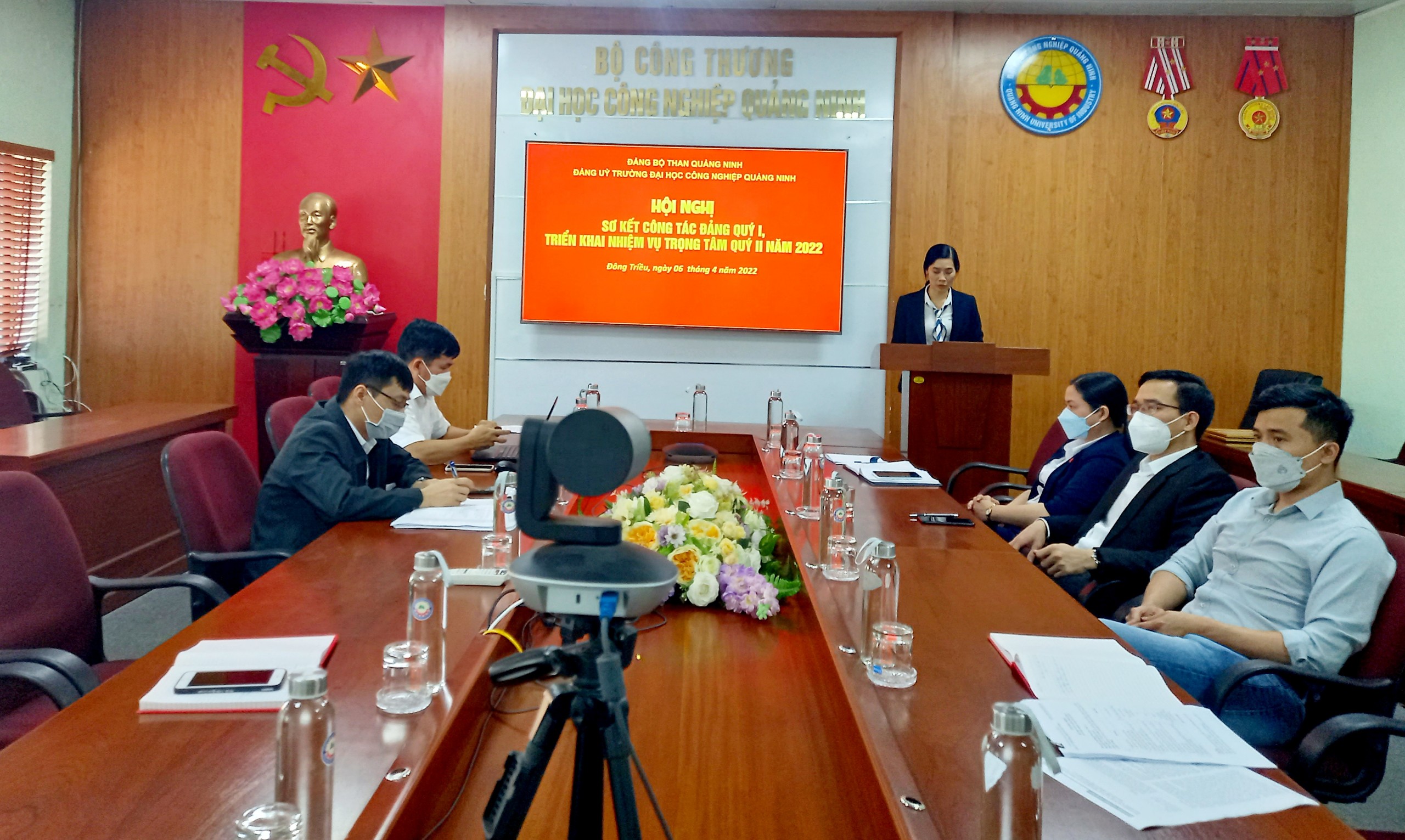 Đảng bộ trường Đại học Công nghiệp Quảng Ninh triển khai nhiệm vụ quý II năm 2022