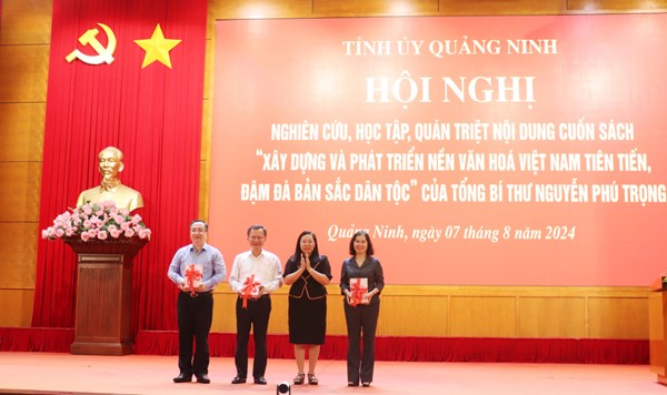 Nghiên cứu, học tập, quán triệt nội dung cuốn sách của Tổng Bí thư Nguyễn Phú Trọng