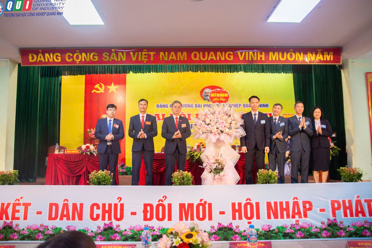 Đại hội Đảng bộ Trường Đại học Công nghiệp Quảng Ninh lần thứ XXVI, nhiệm kỳ 2025-2030 thành công tốt đẹp