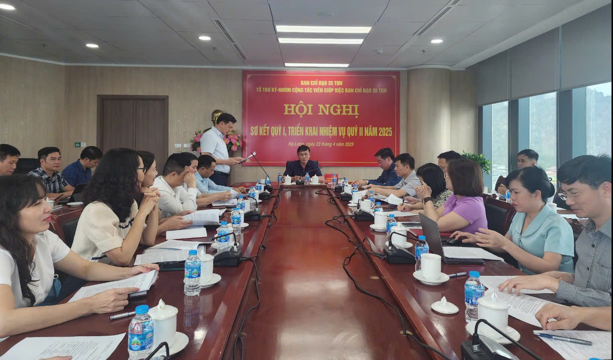 Tham dự Hội nghị sơ kết Quý I, triển khai nhiệm vụ Quý II năm 2025 của Tổ Thư ký, Nhóm Cộng tác viên giúp việc Ban Chỉ đạo 35 TQN