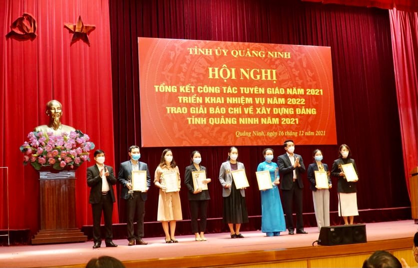Đảng bộ Trường Đại học Công nghiệp Quảng Ninh có 01 tác phẩm đạt giải C Giải Búa liềm vàng tỉnh Quảng Ninh năm 2021