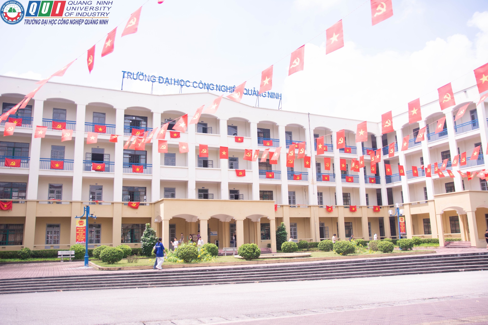 Đảng bộ Trường Đại học Công nghiệp Quảng Ninh đẩy mạnh ứng dụng  kỹ năng số trong thực hiện nhiệm vụ chính trị và chuyên môn