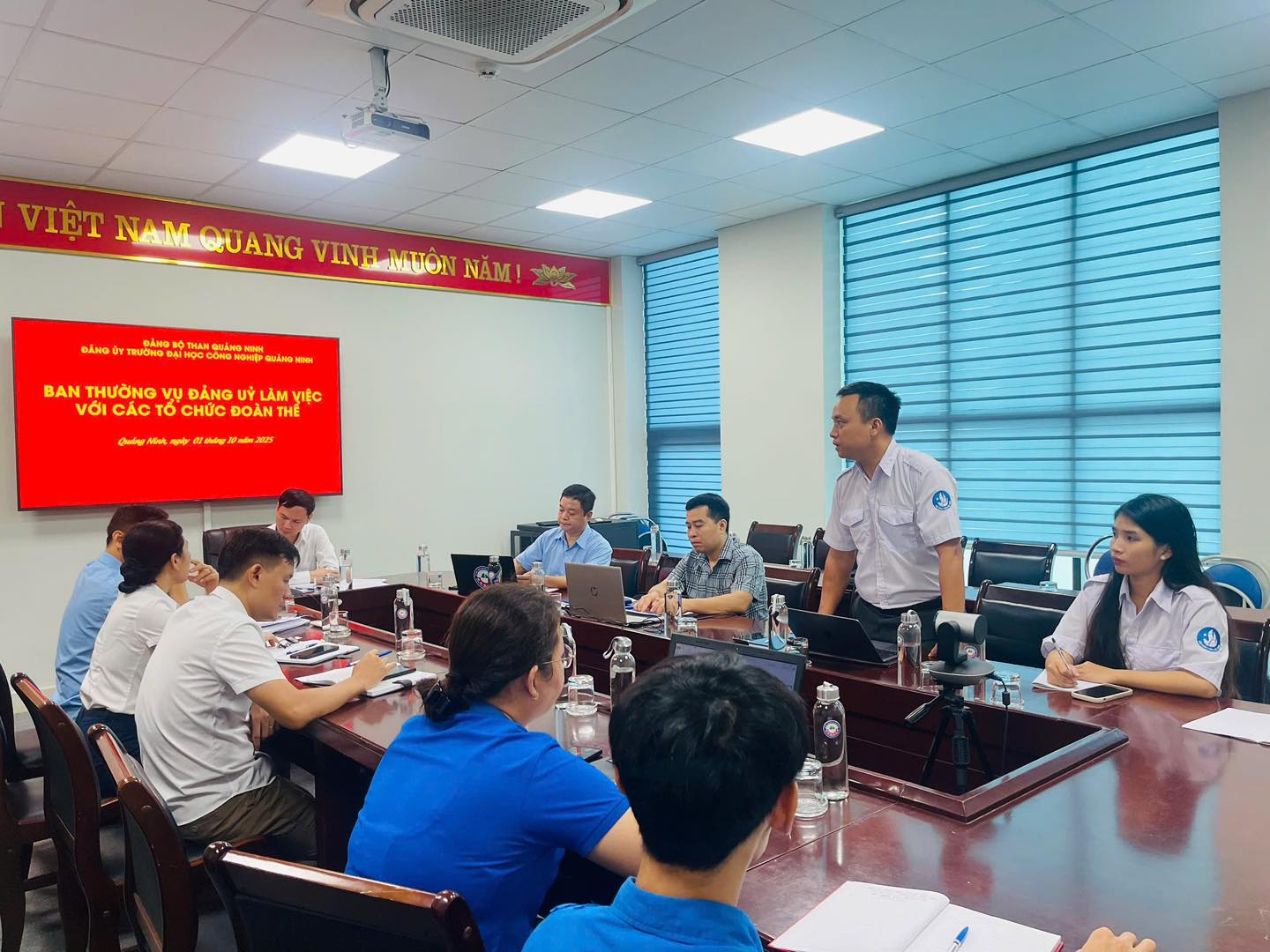 Ban Thường vụ Đảng ủy Trường Đại học Công nghiệp Quảng Ninh  làm việc với các tổ chức đoàn thể, triển khai nhiệm vụ quý IV năm 2025