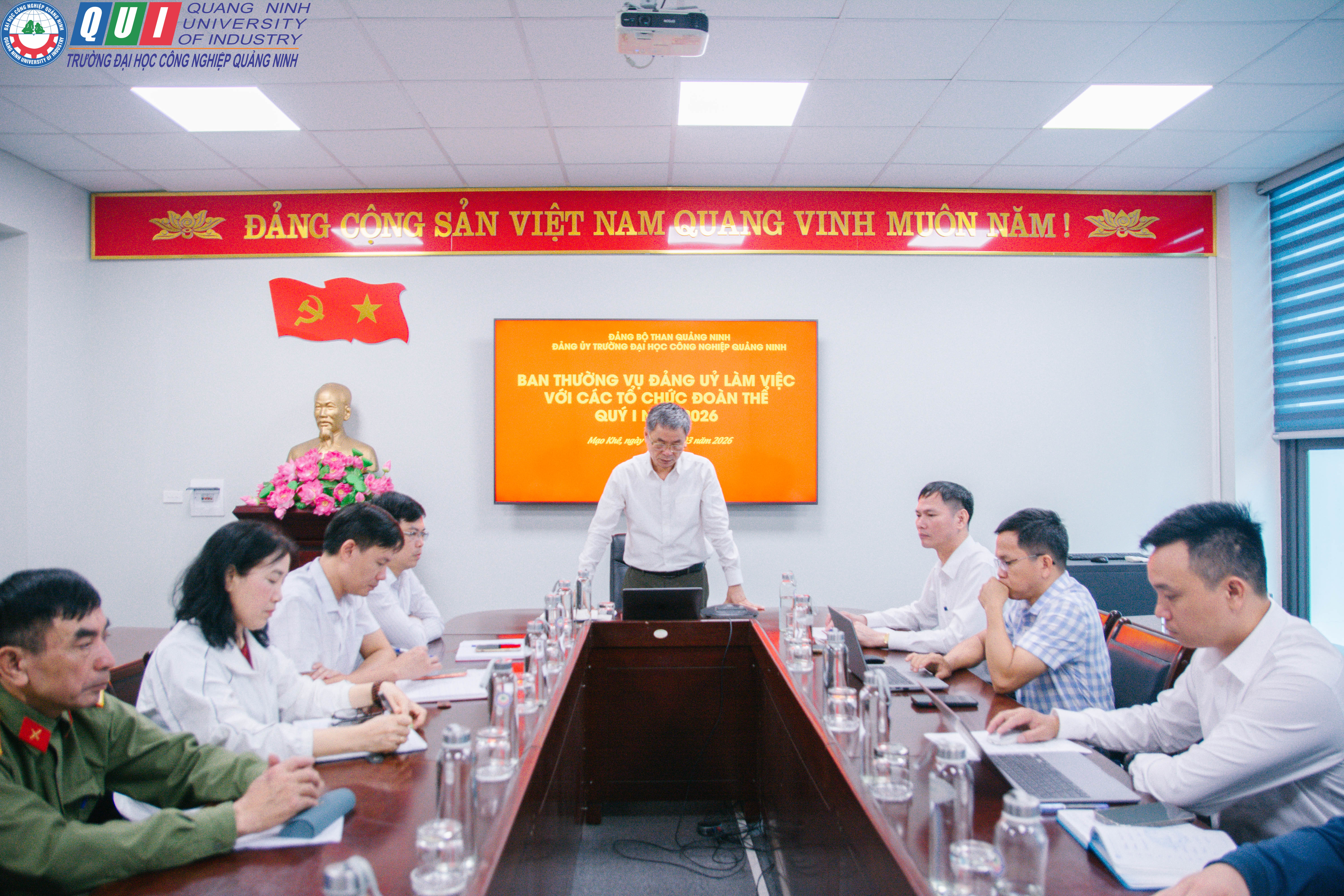 Ban Thường vụ Đảng ủy Trường Đại học Công nghiệp Quảng Ninh làm việc với các tổ chức đoàn thể, triển khai nhiệm vụ trọng tâm quý II năm 2026