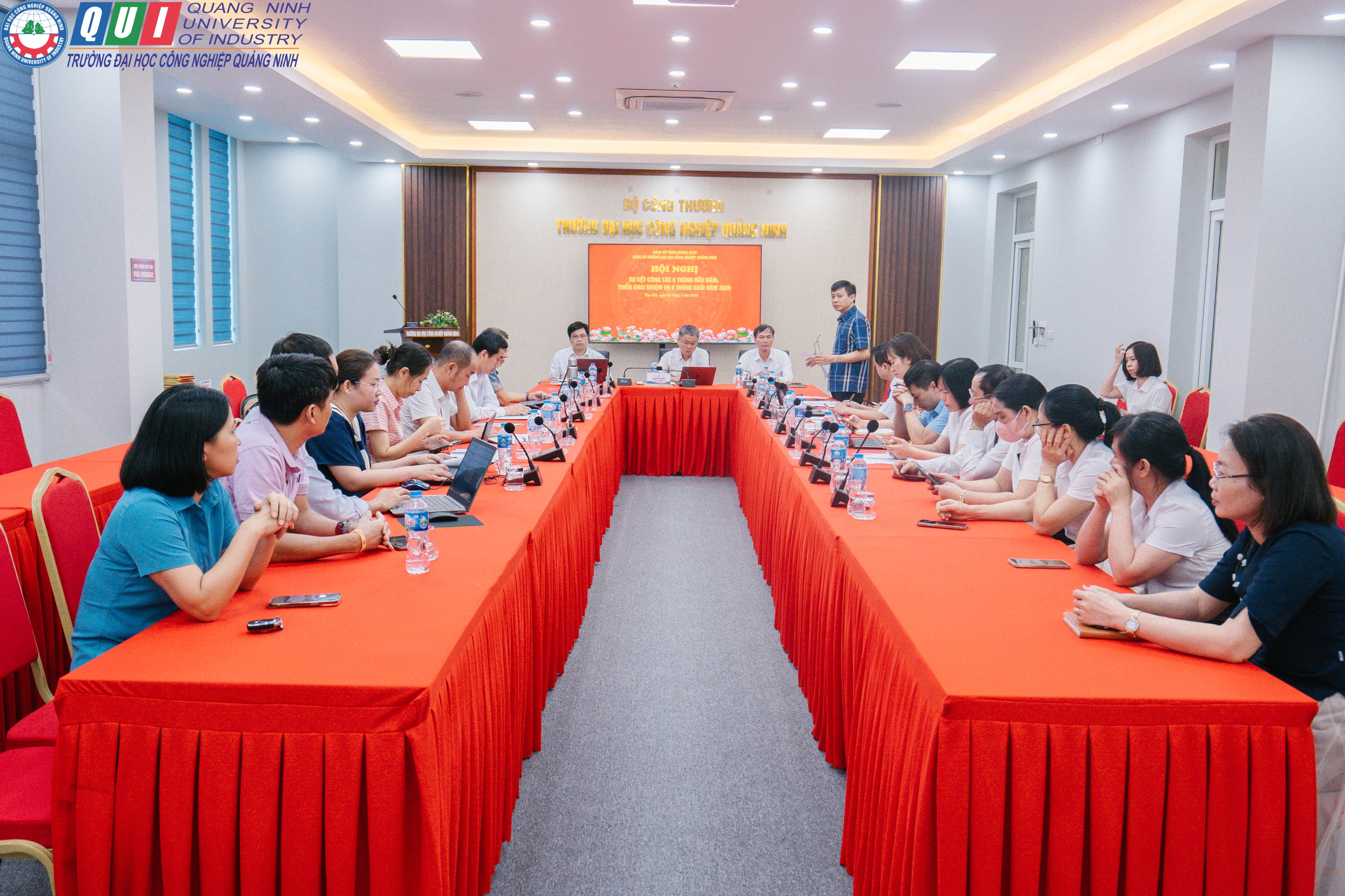 Đảng ủy Trường Đại học Công nghiệp Quảng Ninh tổ chức Hội nghị sơ kết công tác Đảng 6 tháng đầu năm, triển khai nhiệm vụ trọng tâm 6 tháng cuối năm 2026