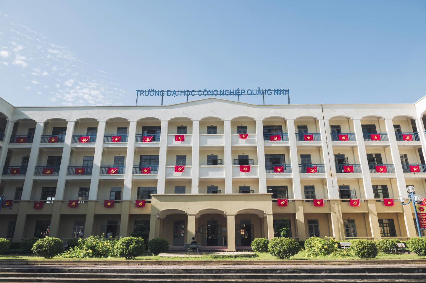 Đảng ủy Trường Đại học Công nghiệp Quảng Ninh tăng cường lãnh đạo, chỉ đạo bảo đảm an ninh, an toàn dịp nghỉ Lễ Quốc khánh 2/9